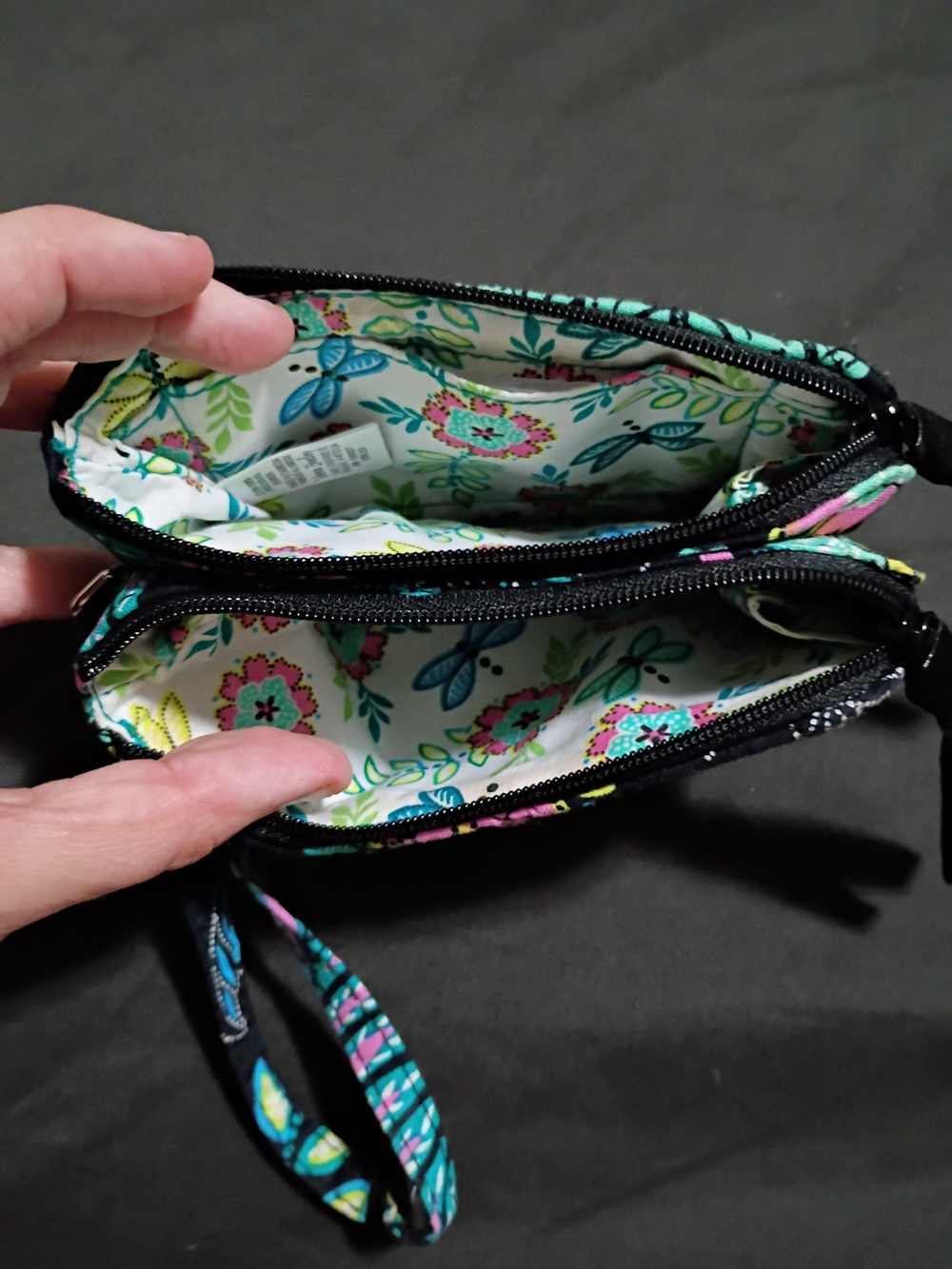 3 Zip Wallets In One - Picture 4 of 8